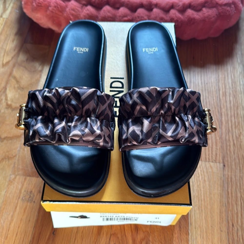 Fendi Feel Brown satin slides